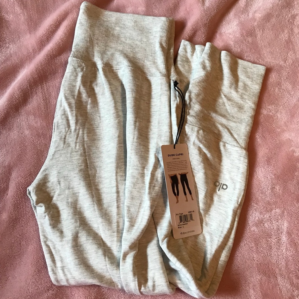 Alo yoga dusk Capri